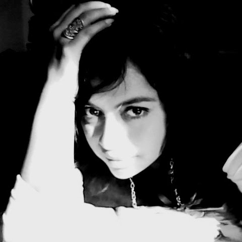 Veronica Vicente Photo 26