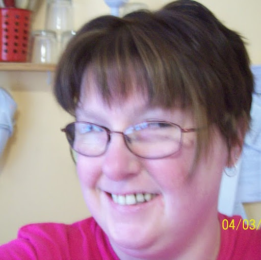 Tracey Poole Photo 27