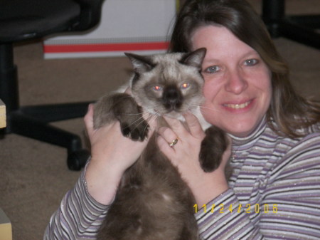 Lori Andrews Photo 3