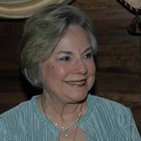 Alicia Hoffman Photo 24