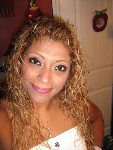 Elizabeth Ahern Photo 25