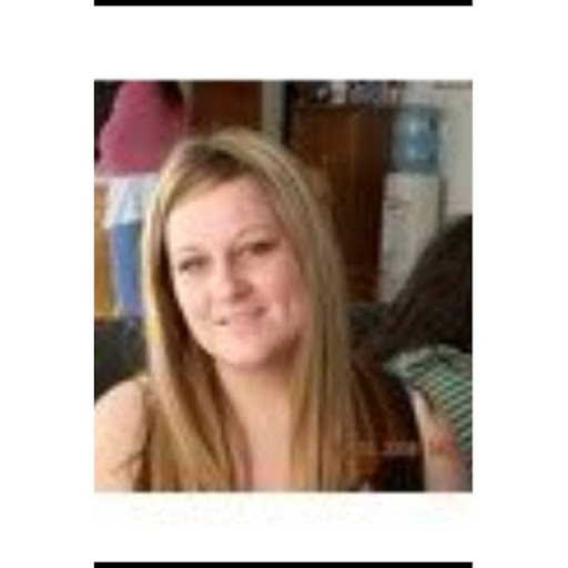 Michelle Underhill Photo 15