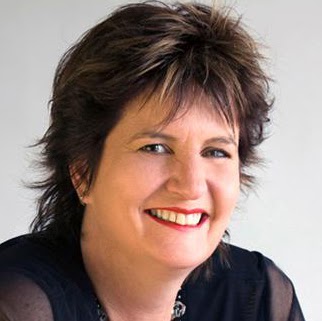 Sue Hall Photo 26