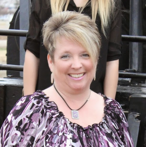 Carolyn Becker Photo 15