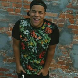Caleb Reynolds Photo 9