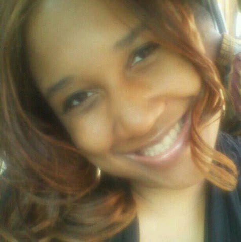 Angela Lyles Photo 15