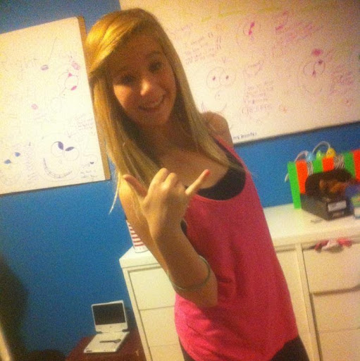 Sarah Cavanaugh Photo 19