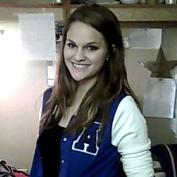 Megan Leonard Photo 14