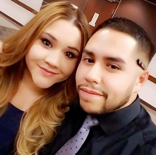 Veronica Flores Photo 30