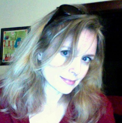 Elizabeth Keating Photo 32