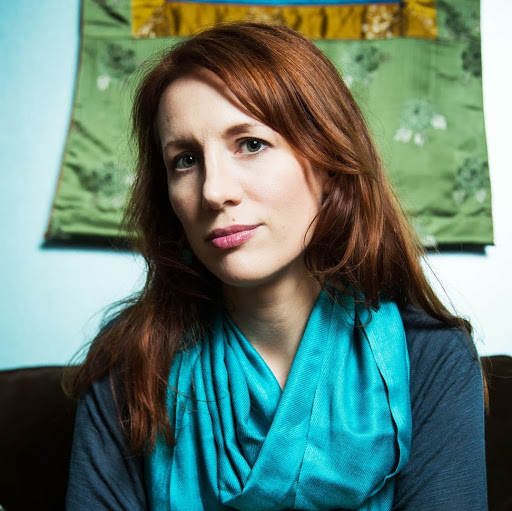 Anna Oliver Photo 34