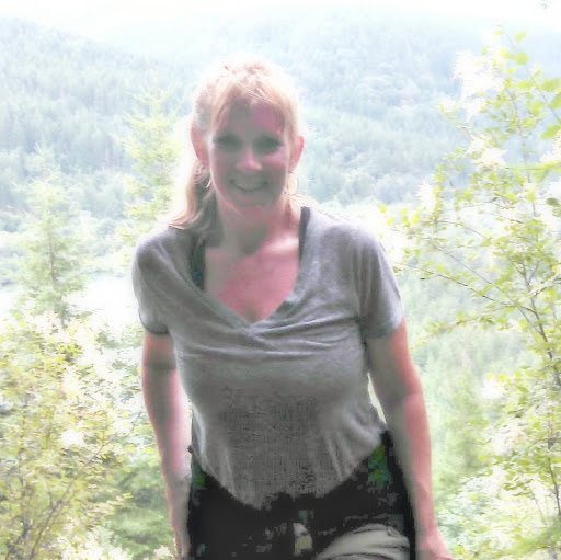 Stephanie Dixon Photo 32
