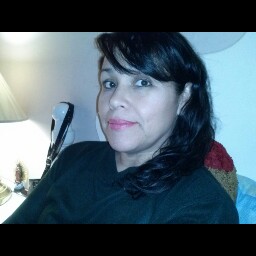 Julia Velazquez Photo 26