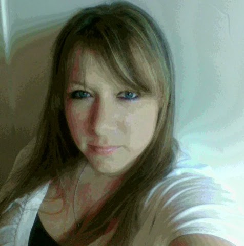 Annie White Photo 37