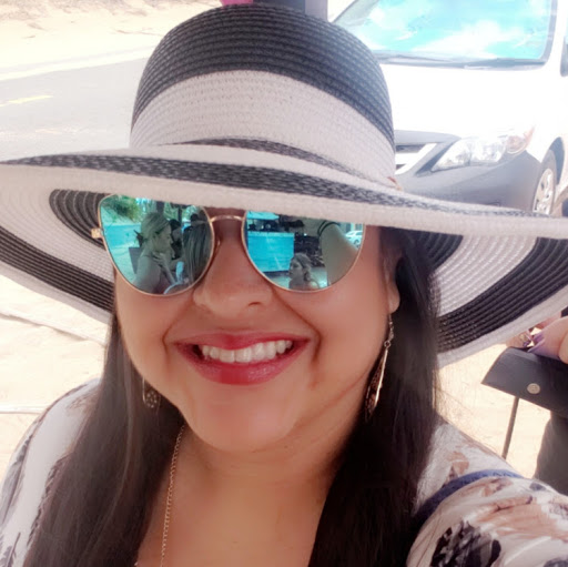 Yvette Salinas Photo 6