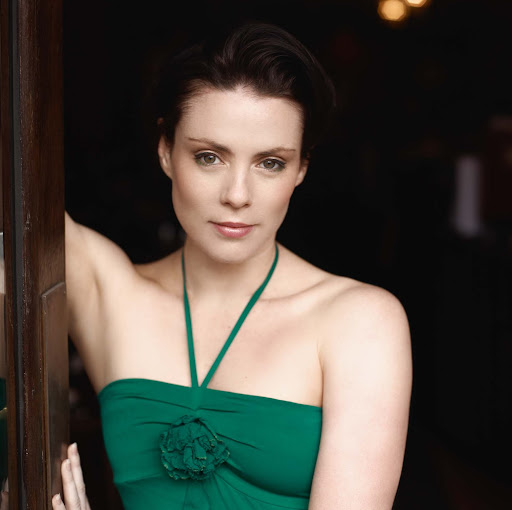 Veronica George Photo 33