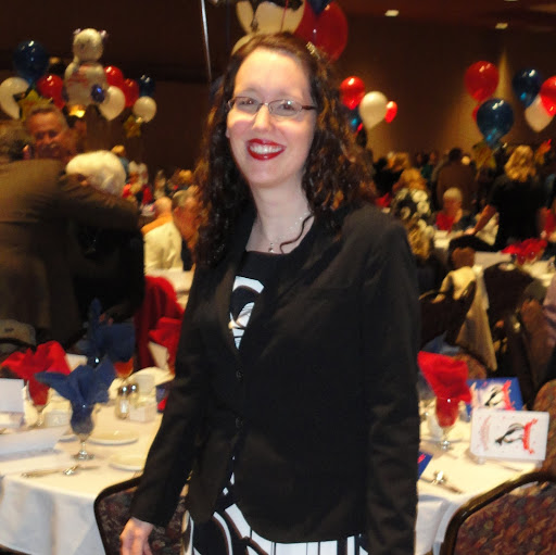 Stephanie Peterson Photo 9