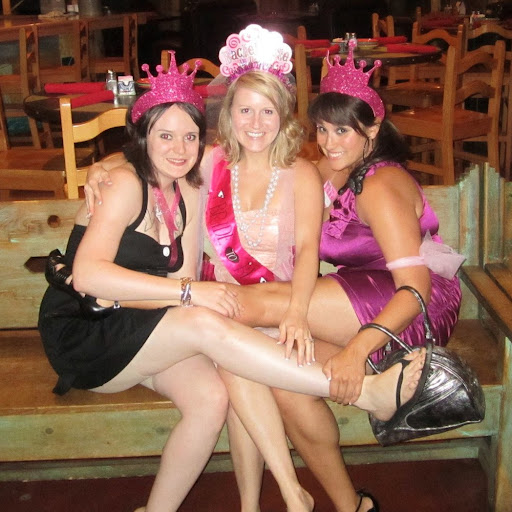 Kristi Lyons Photo 11