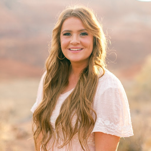 Savannah Quinn Photo 7