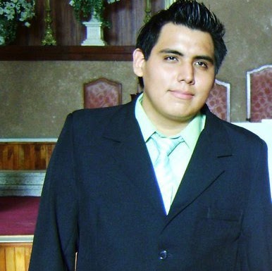 Raul Tovar Photo 41
