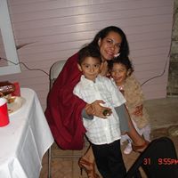 Veronica Fernandez Photo 14