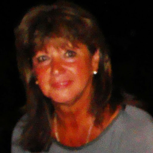 Christina Hunter Photo 31