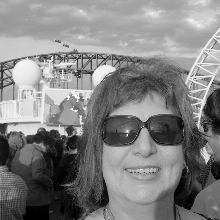 Lynette Walton Photo 16