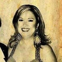 Laura Fernandez Photo 35