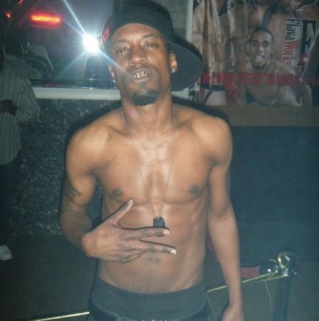 Perry Knight Photo 22