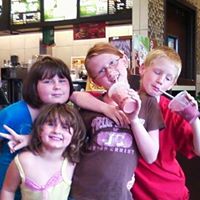 Kelly Goins Photo 8