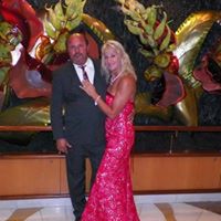 Renee Plummer Photo 17