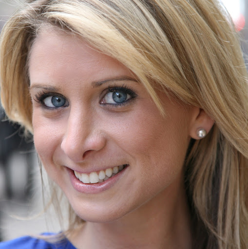 Emily Roberts Photo 34