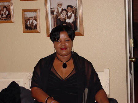 Robyn Robinson Photo 28