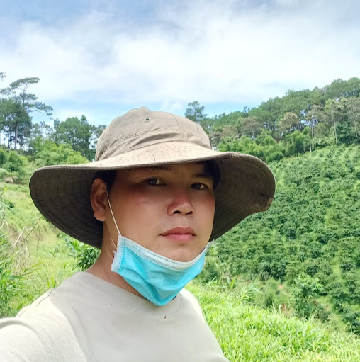 Hiep Dinh Photo 3