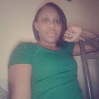 Renee Huggins Photo 11