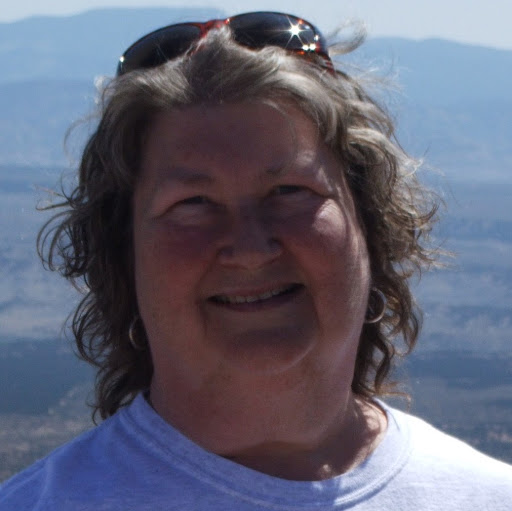 Vicki Edwards Photo 29