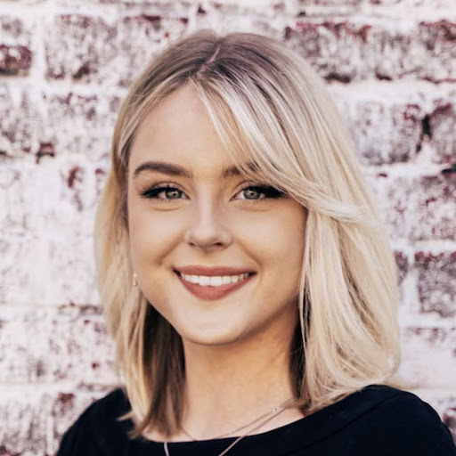 Caroline Patrick Photo 12