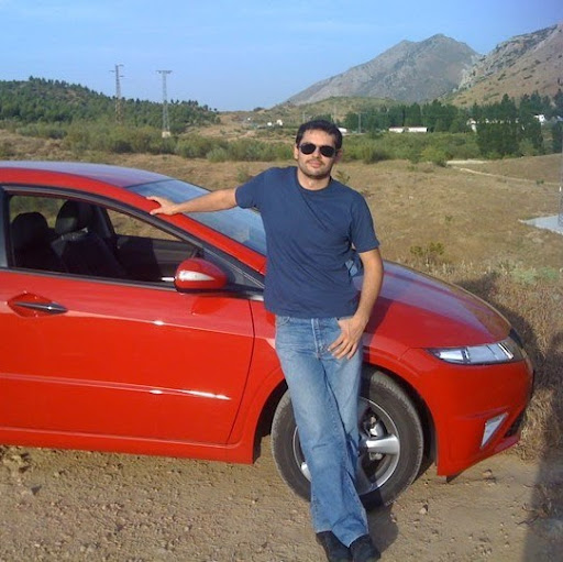 Alberto Romero Photo 35