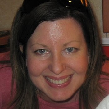 Laura Forbes Photo 14