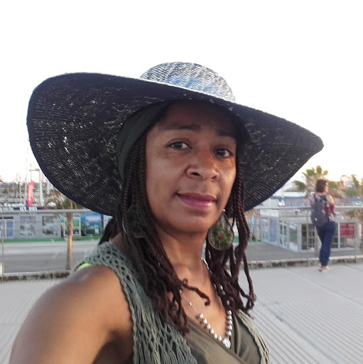 Dora Valencia Photo 33