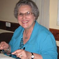 Betty Thomas Photo 26