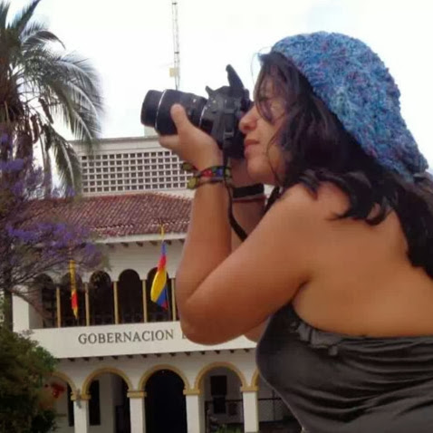 Linda Flores Photo 40