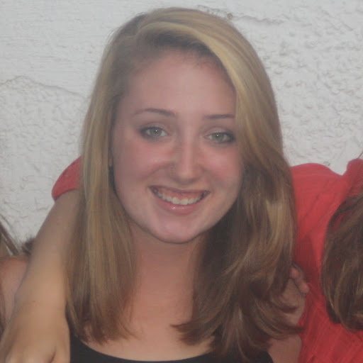 Emily Moffett Photo 13