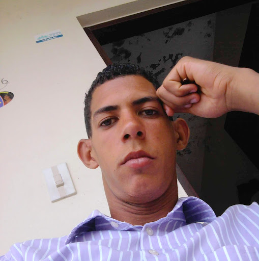 Guillermo Arias Photo 33