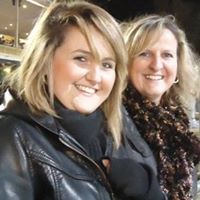 Julie Garvin Photo 16