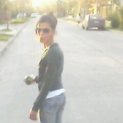 Laura Perri Photo 15