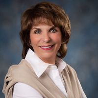 Susan Meyers Photo 35