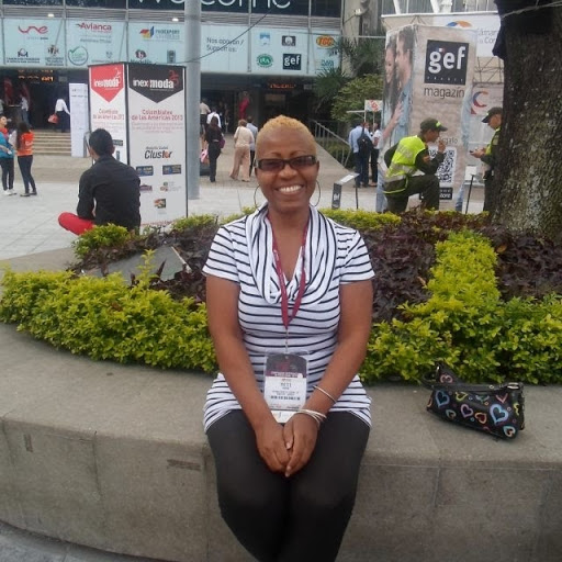 Yvette Martin Photo 19