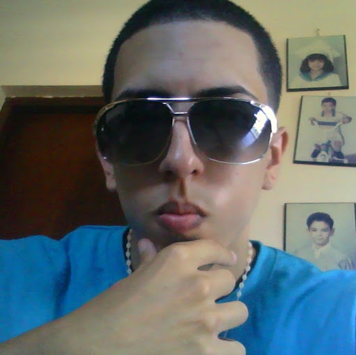 Emmanuel Rivera Photo 3