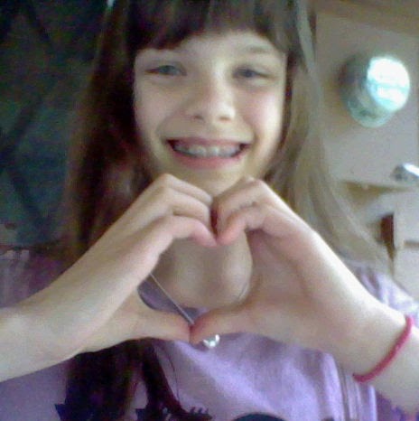 Alyssa Lowe Photo 33